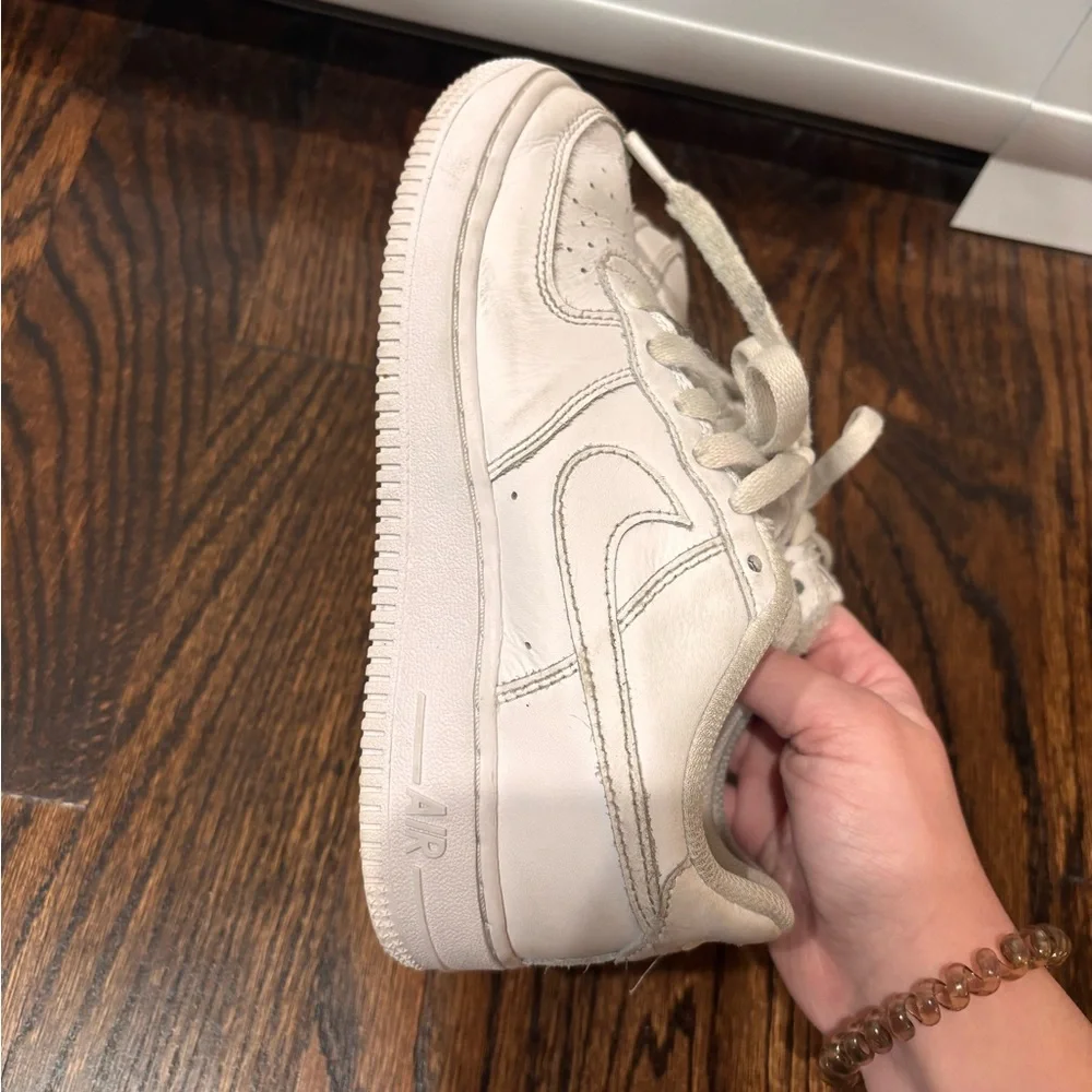 Nike Kids Air Force 1 White Sneakers Size 2.5 Youth